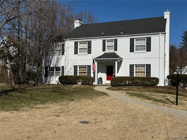 9 Warson Ter, Saint Louis, MO 63124