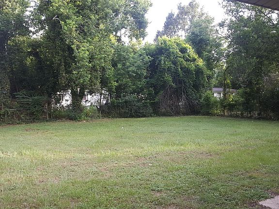 2nd image of 913 Artesian Ave