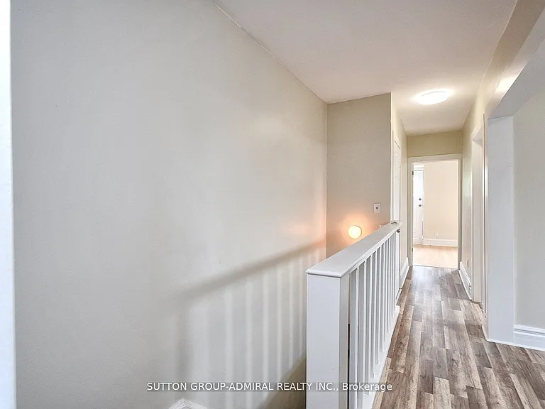 1932 Queen St E #2 — Photo 8
