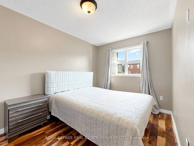 100 Georgian Dr — Photo 24