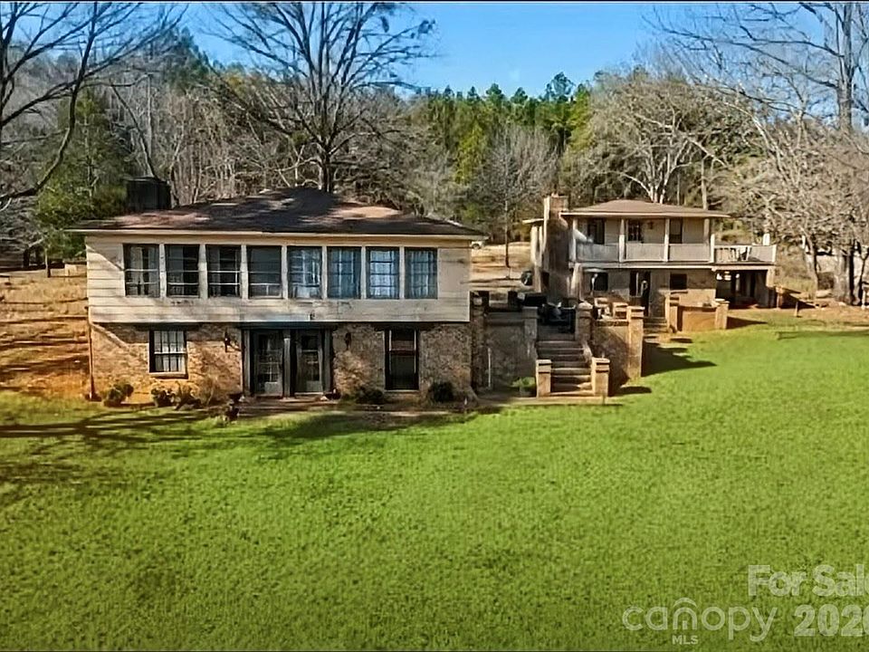 1st image of 4251 Acacia Rd