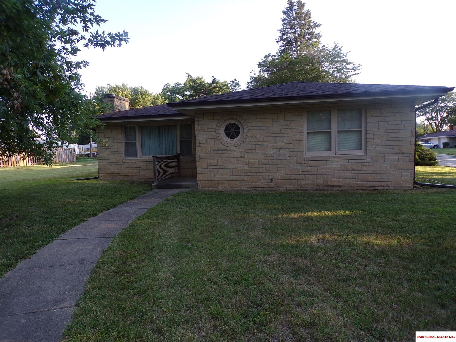 1614 Lincoln St Beatrice NE 68310 Zillow