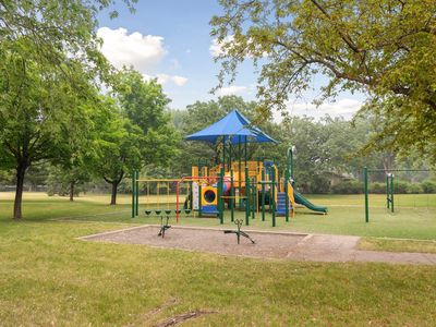 5817 McGuire Rd, Edina, MN, 55439