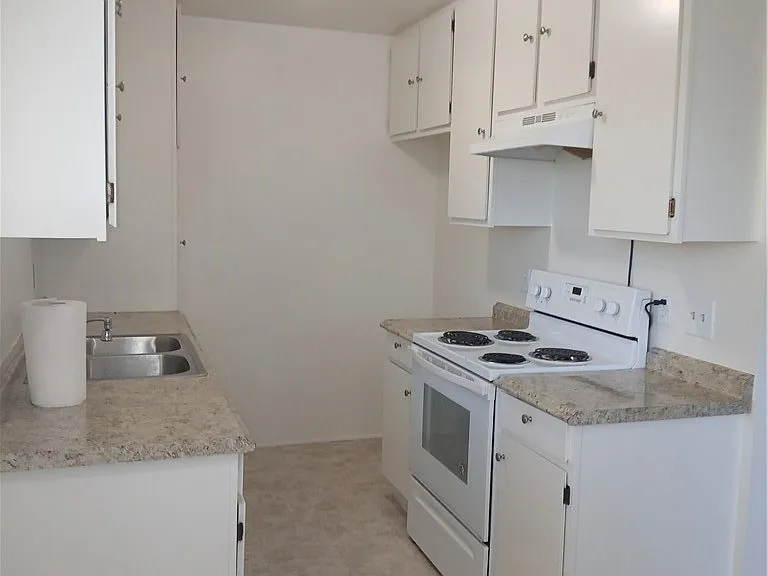 14551 Vose St #14551C — Photo 2