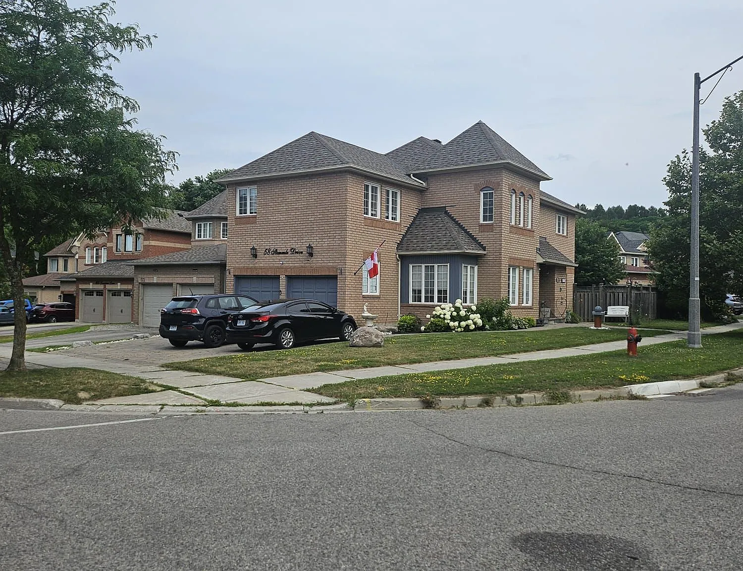 3 bed, $1,975 — Photo 2
