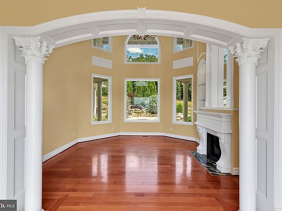 5th image of 548 Rocky Top Ln #582