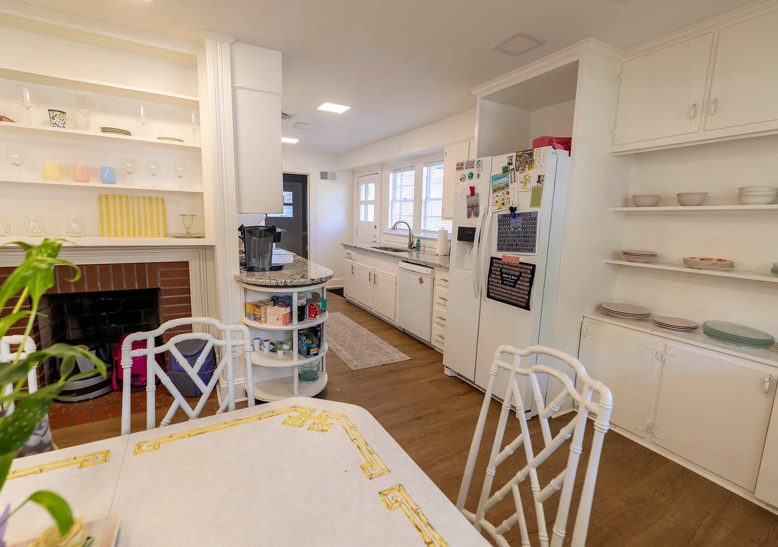 Grid House for rent on Lewis Street — Photo 2