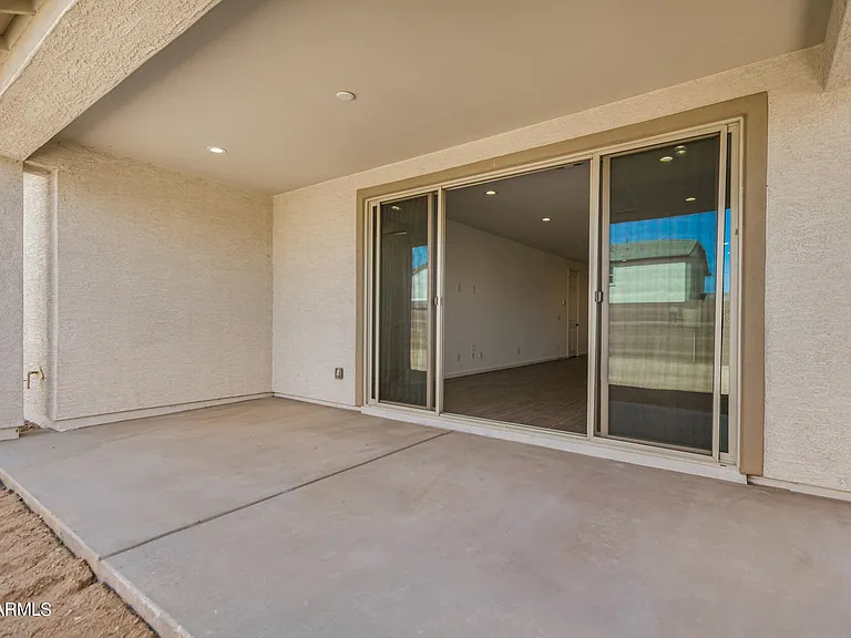 2503 S 180th Dr — Photo 28