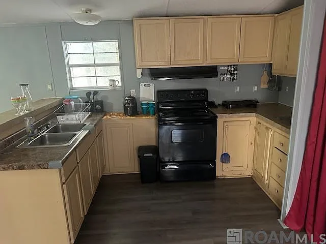 7698 Park St — Photo 5