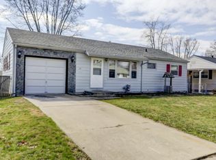 19 E Imboden Dr, Decatur, IL 62521