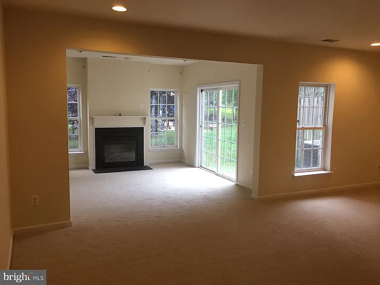 24656 Kings Canyon Sq — Photo 19