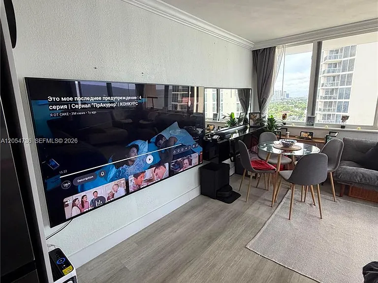 19201 Collins Ave #1126 — Photo 4