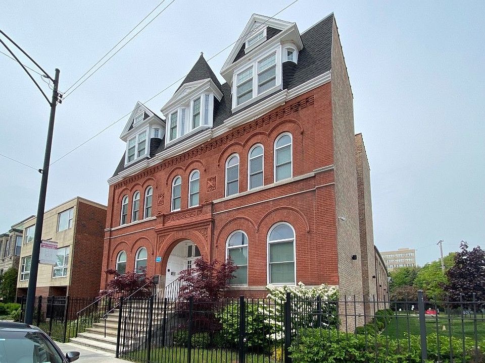 1st image of 3140 S Indiana Ave #106