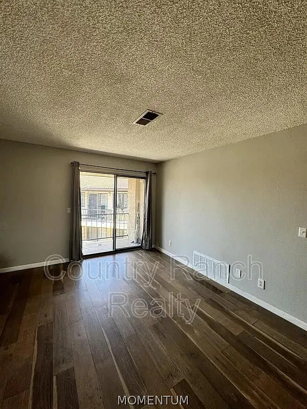 1190 Ramar Rd — Photo 4