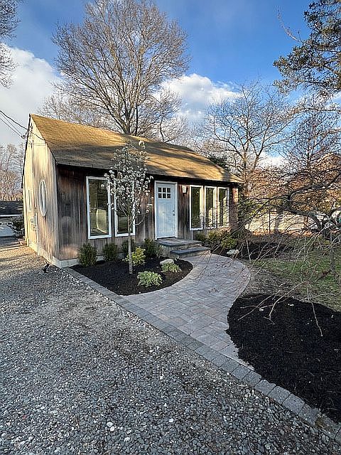 1st image of 93 Brooksite Dr