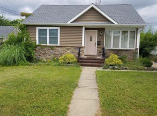 19 6th St, Sayreville, NJ 08872