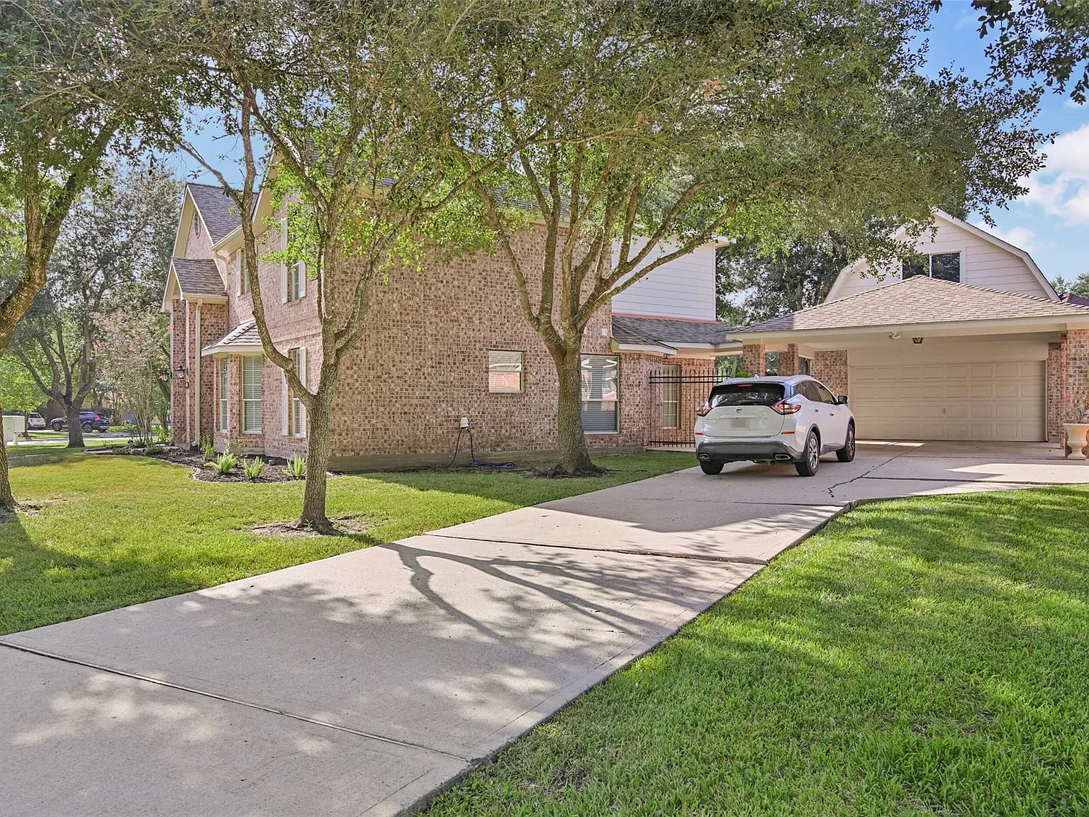 4 bed, 3.5 bath, 3345 sqft, $3,100 — Photo 4