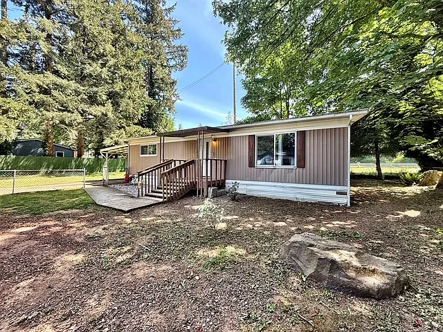 Building Photo - 3985 NW Dyes Inlet Ln