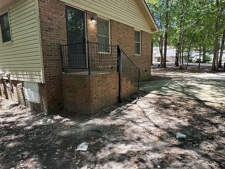 134 Rembert Martin Park #B — Photo 11