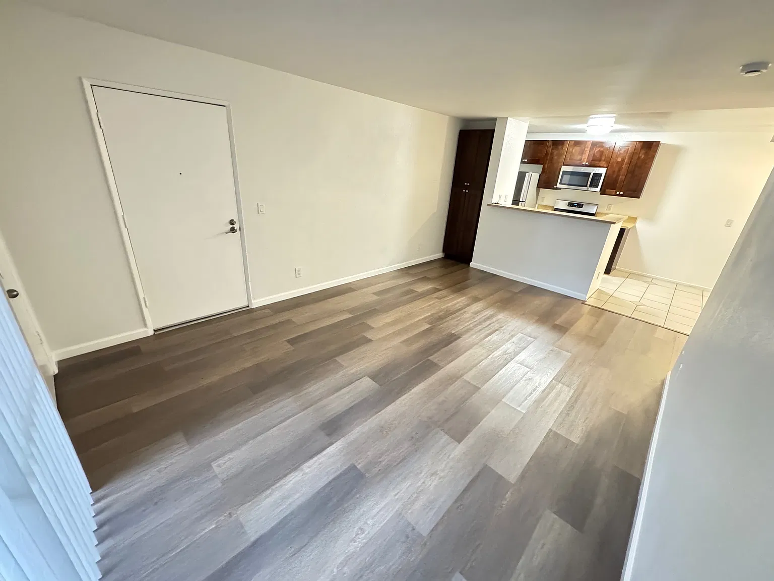 1 bed, 700 sqft, $1,800 — Photo 3