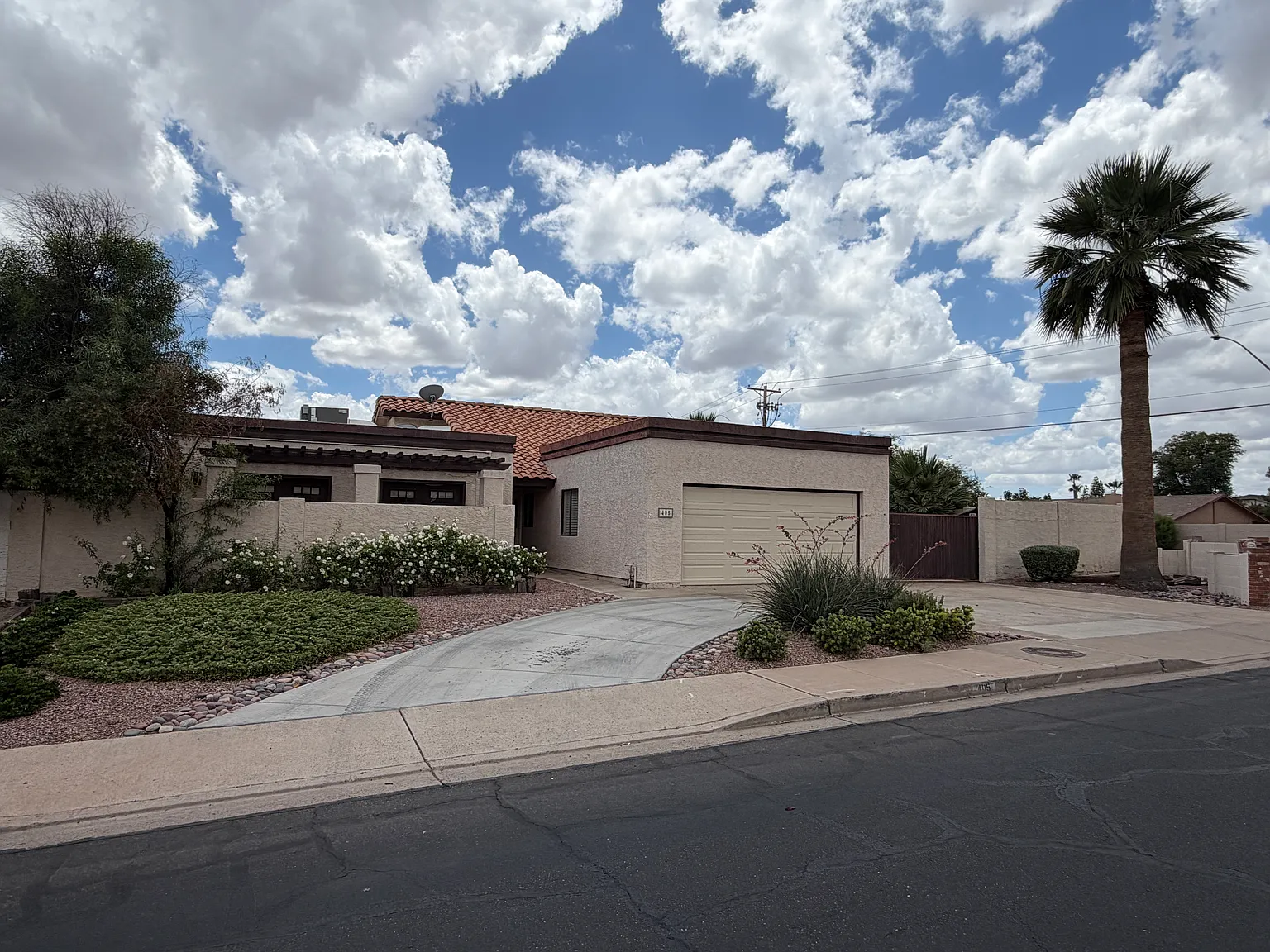 3 bed, 1705 sqft, $2,500 — Photo 3