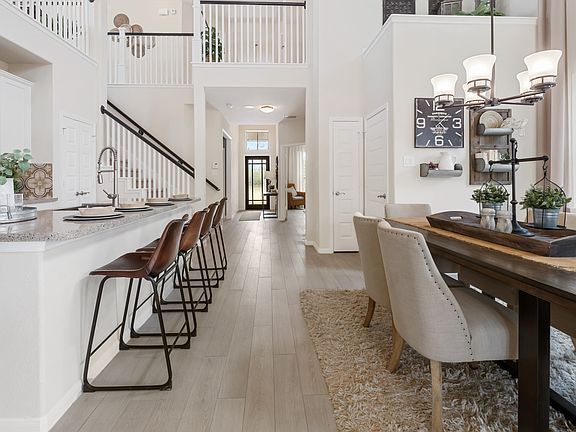 Dining area adjacent to kitchen