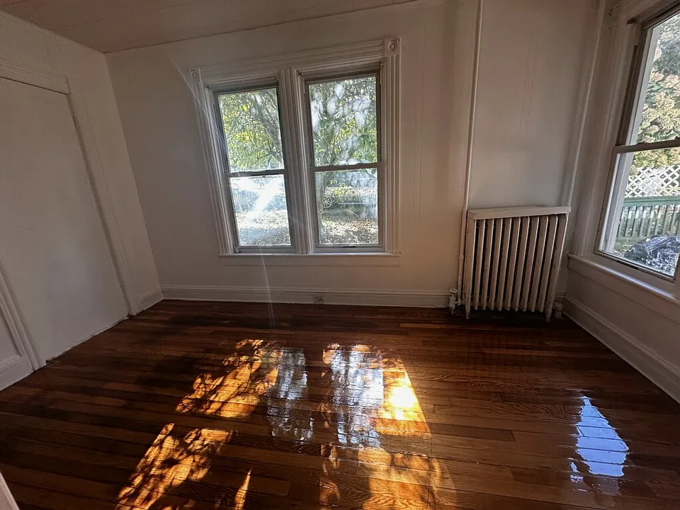 275 N Main St