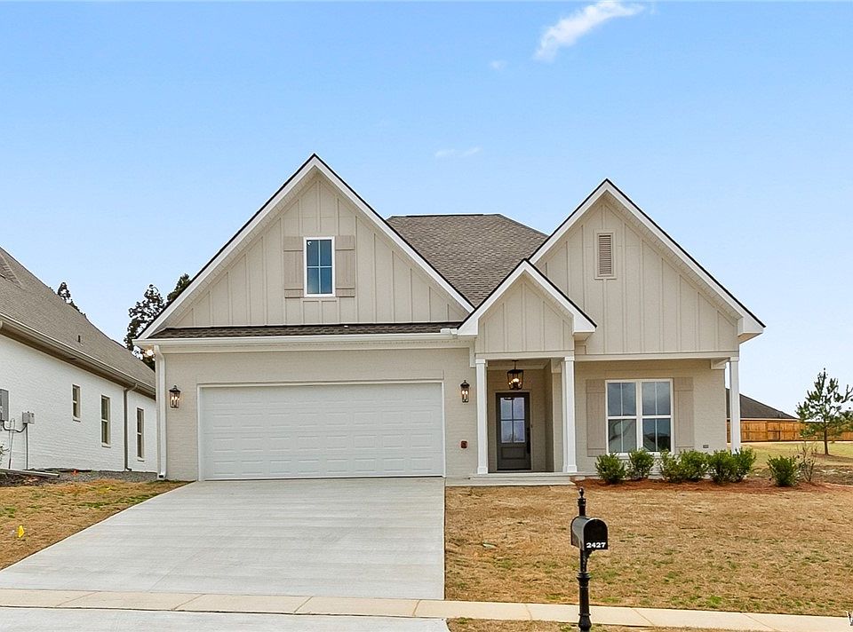1st image of 2427 Vesta Dr
