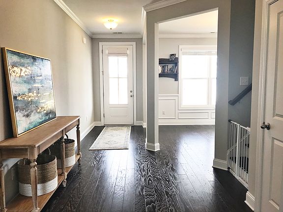 5th image of 7883 Champlain Dr
