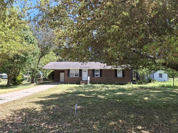 209 Greenacres Rd, Snow Hill, NC 28580