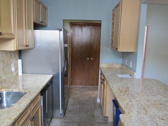 3rd image of 5011 41st St