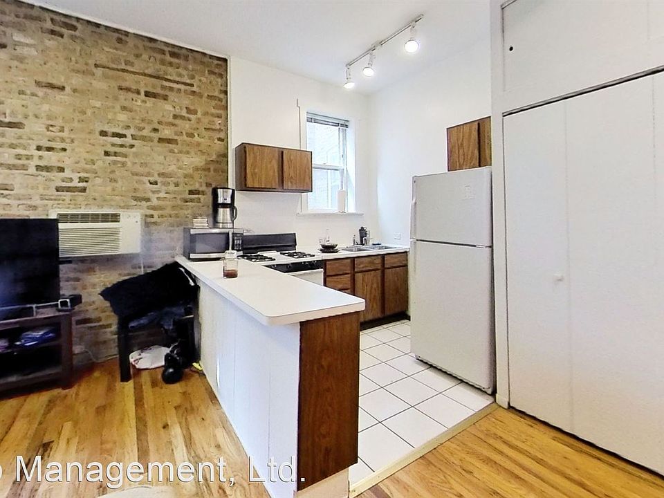 1st image of 737 W Briar Pl #739