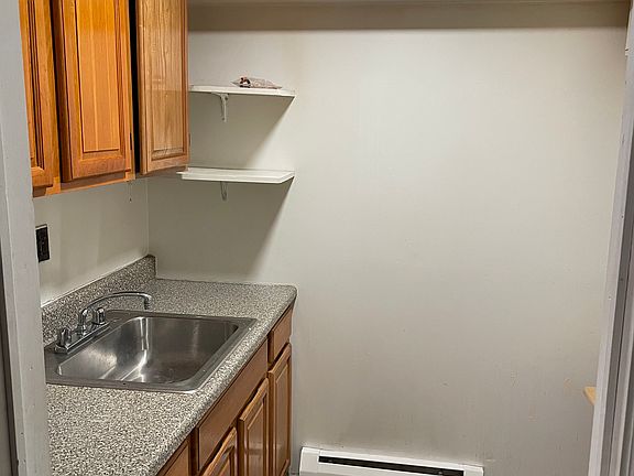 5th image of 373 Westervelt Ave #373
