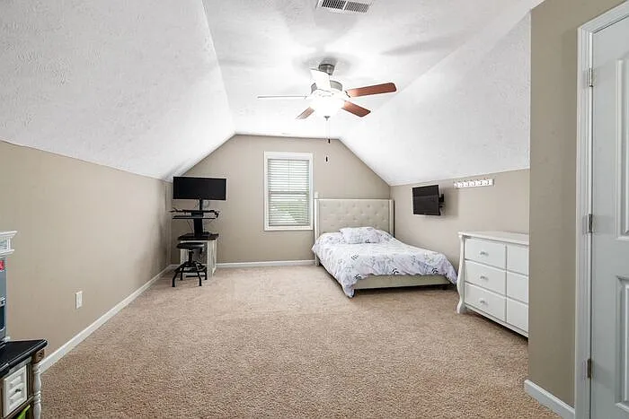 54 Schoomaker Ct — Photo 35