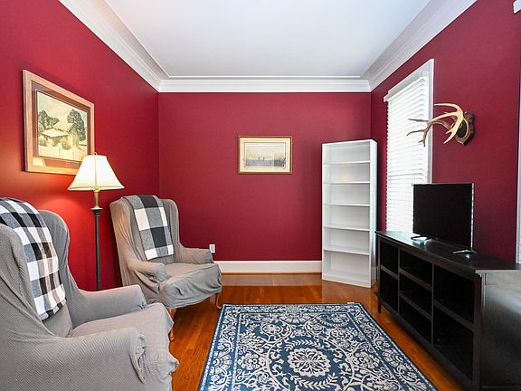 4th image of 208 Misty Oaks Ct