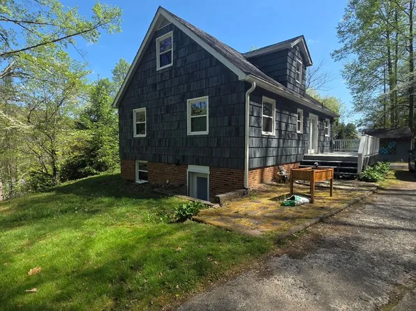 1015 S Country Club Dr, Cullowhee, NC 28723