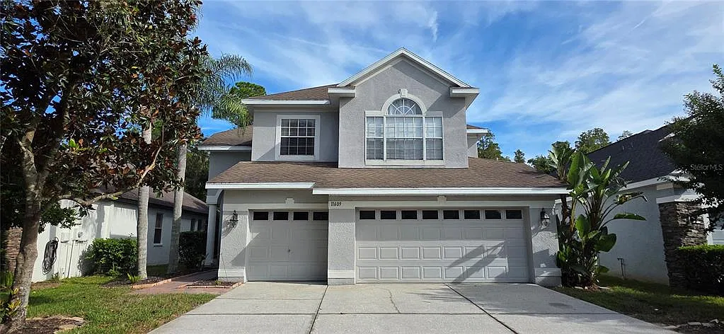 4 bed, 2.5 bath, 2575 sqft, $3,950 — Photo 1