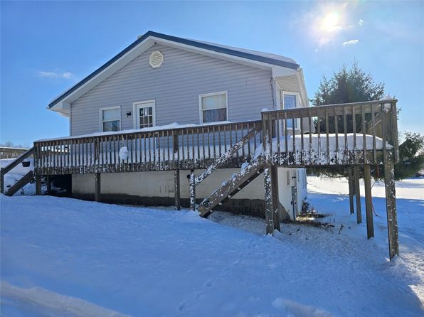 26018 Crossingville Rd, Edinboro, PA 16412