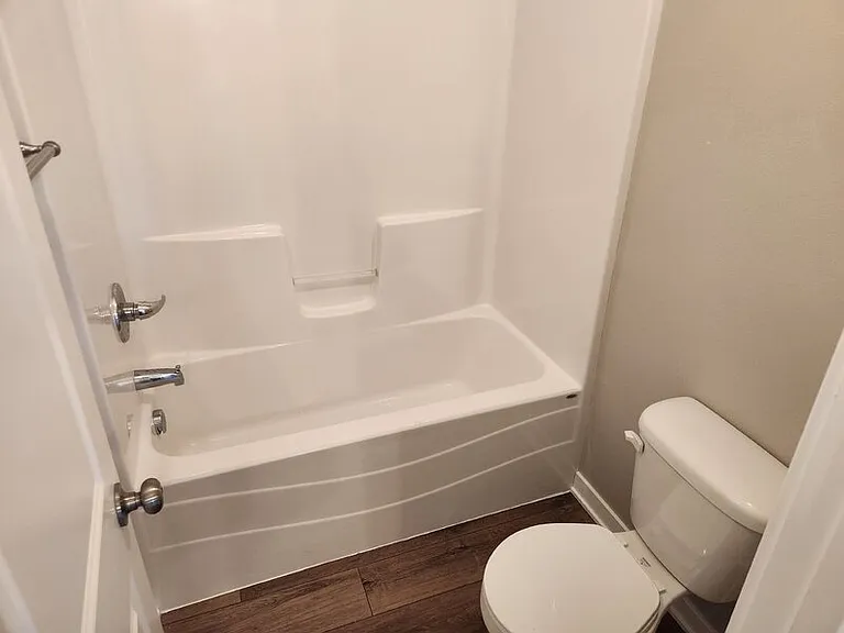 301 SE 11th St #703 — Photo 19