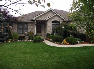 6990 Forest Run Dr, Temperance, MI 48182