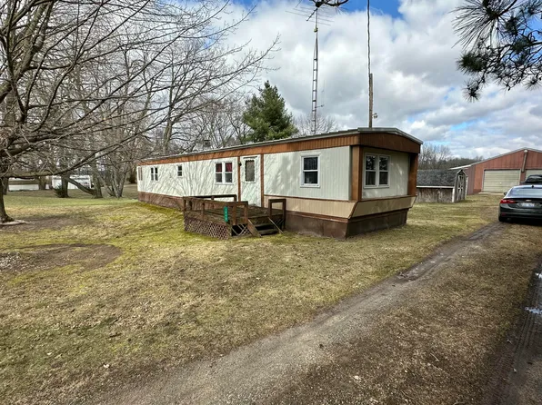 1846 U Dr, Hastings, MI 49058