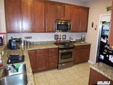 4th image of 177 Southampton Dr