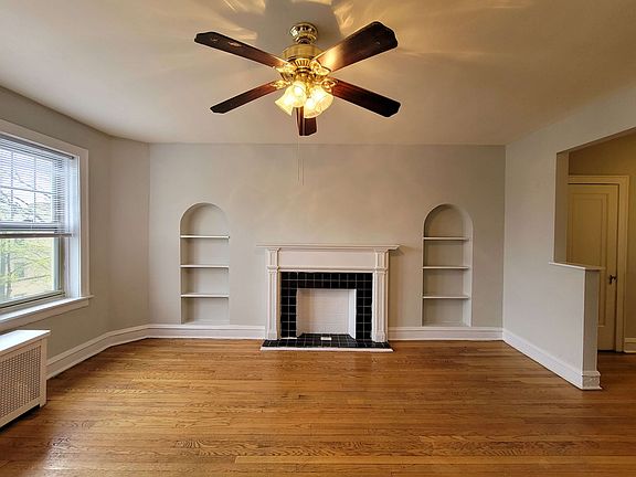 2nd image of 6154 N Talman Ave #2637-1