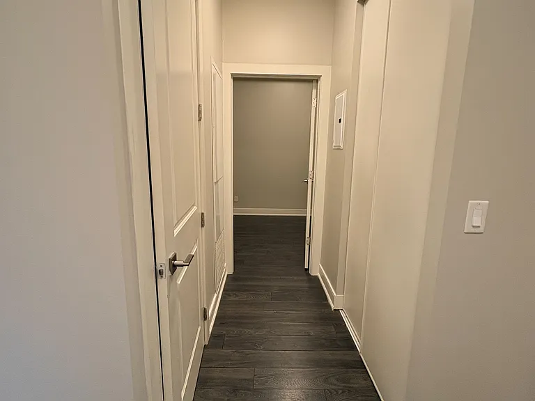 150 Main St W #504 — Photo 7