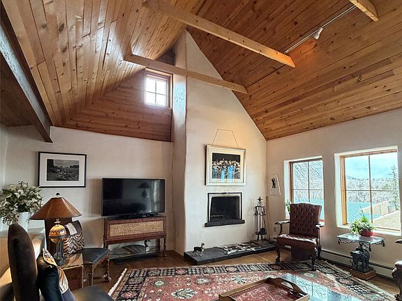 3rd image of 227 Rodriguez St