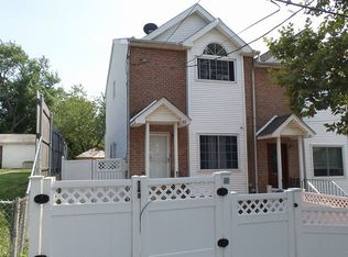 80 Arnold St, Staten Island, NY 10301