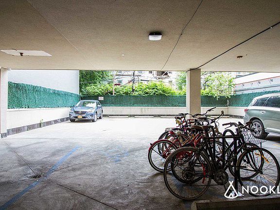 5th image of 808 Myrtle Ave APT 5B