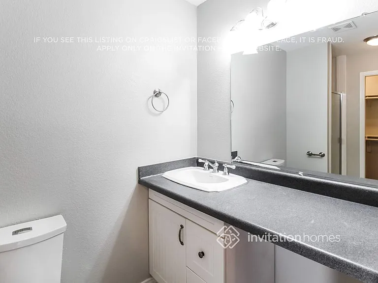 813 Valley View Dr — Photo 8