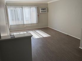 5309-5315 Whitsett Avenue