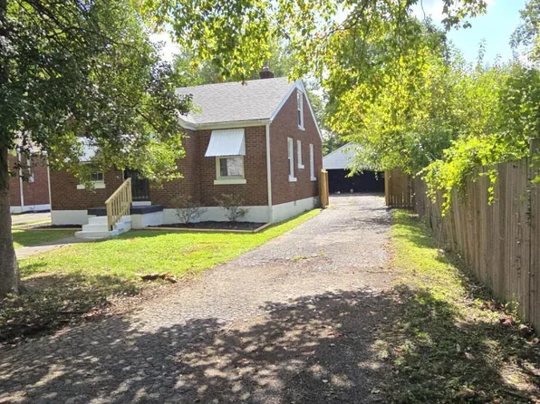 6120 Lone Oak Trl, Louisville, KY 40214